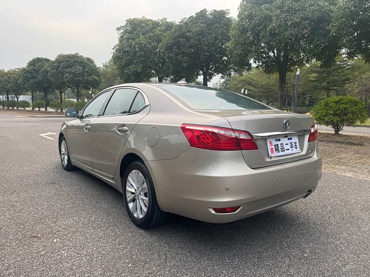 Raeton 2014 1.8T - Automatic - 100,000 km - Image 6
