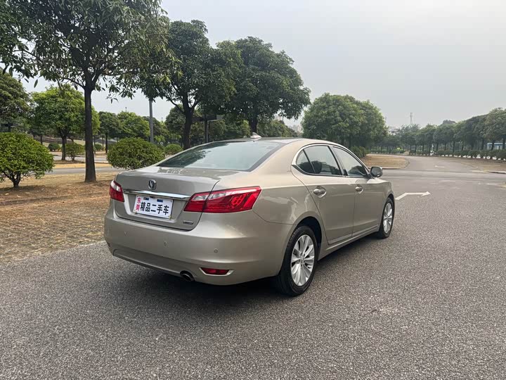 Raeton 2014 1.8T - Automatic - 100,000 km - Image 8