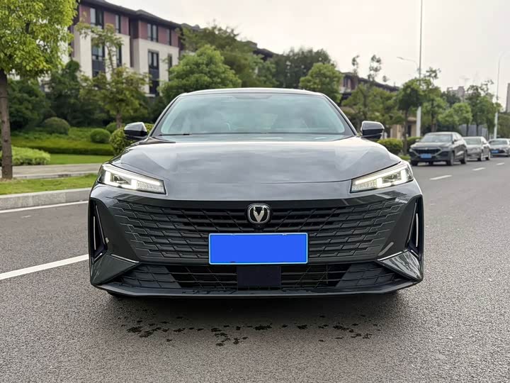 Lamore 2023 1.5T - Automatic - 16,000 km - Image 2