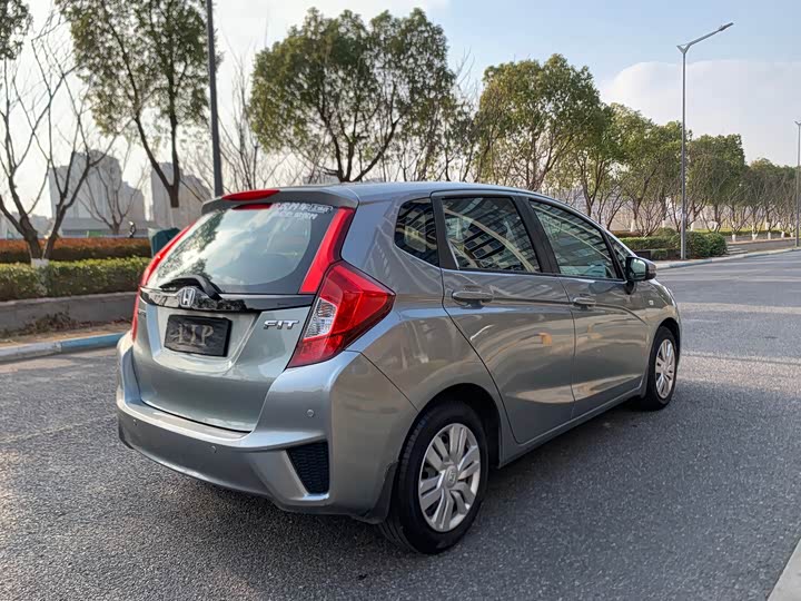 Fit 2016 1.5L - CVT - 120,000 km - Image 8