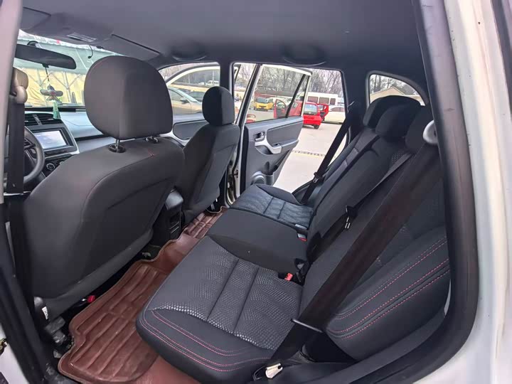 Tiggo 3 2015 Tiggo 3 1.6L - Manual - 90,000 km - Image 6