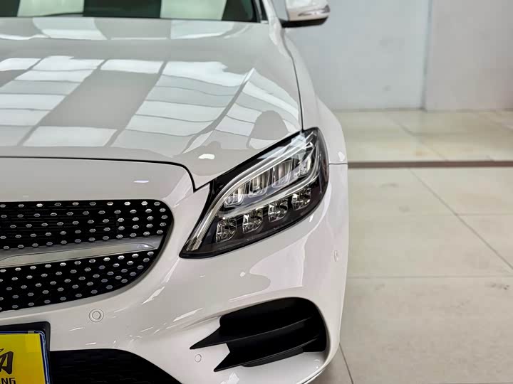 C-Class 2019 C 260 L 1.5T - Automatic - 100,000 km - Image 4