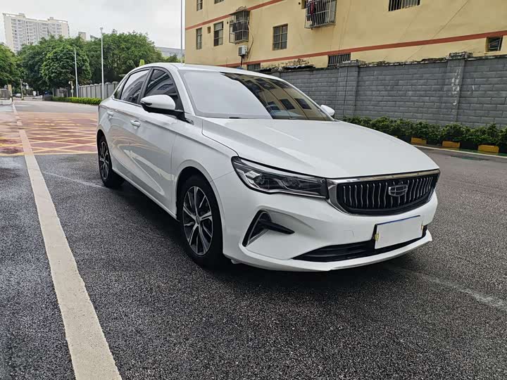 Emgrand 2022 1.5L - CVT - 42,000 km - Image 1