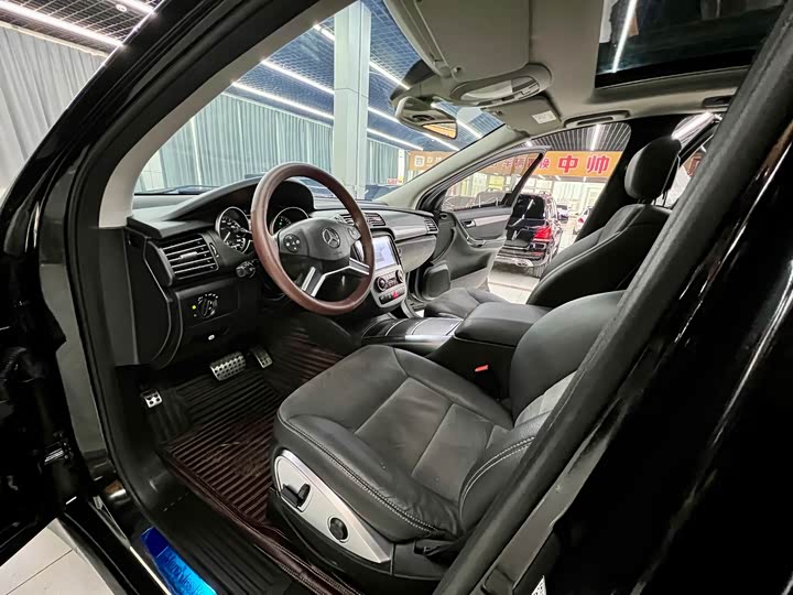 R-Class 2014 R 320 2.0T - Automatic - 147,000 km - Image 9