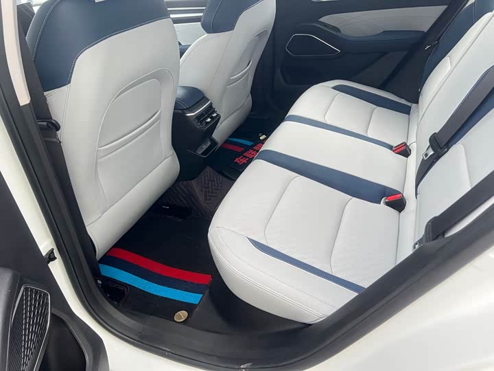 Emgrand 2022 1.5L - CVT - 60,000 km - Image 8
