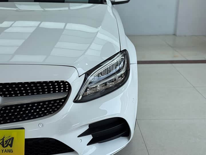 C-Class 2020 C 260 L 1.5T - Automatic - 100,000 km - Image 4