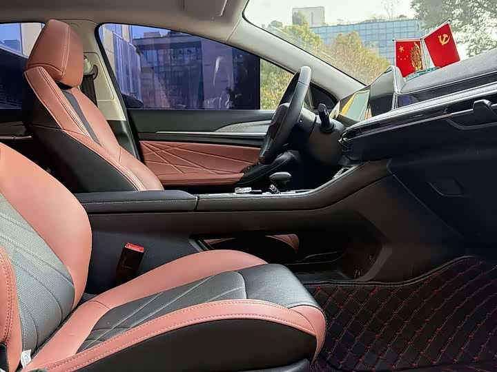 Eado 2023 1.4T - Automatic - 29,000 km - Image 9