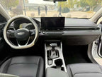 Emgrand 2022 1.5L - CVT - 28,000 km - Image 5