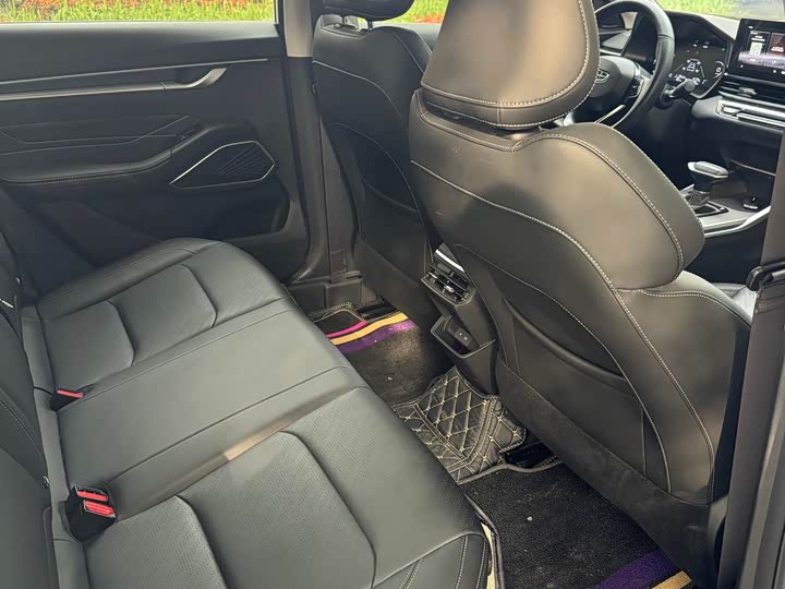 Emgrand 2022 1.5L - CVT - 30,000 km - Image 11