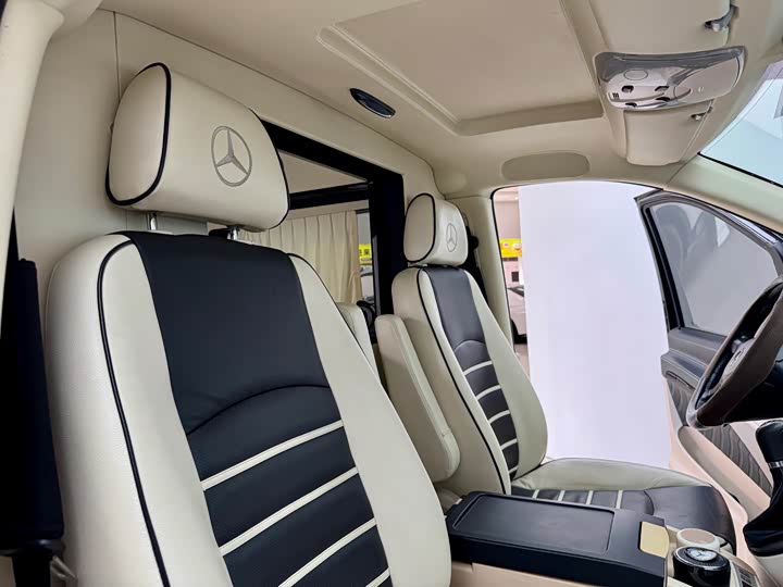 Vito 2015 3.0L 3.0L - Automatic - 80,000 km - Image 12