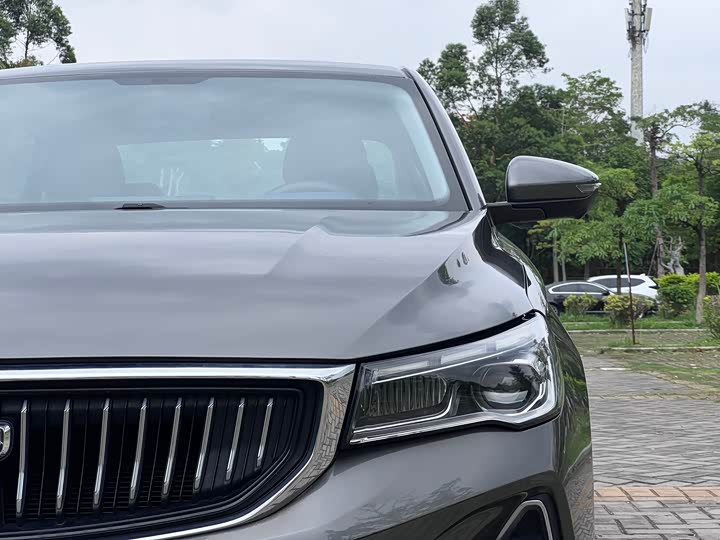 Emgrand 2022 1.5L - CVT - 20,000 km - Image 5