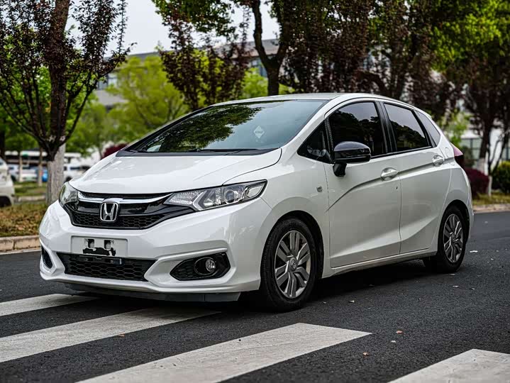 Fit 2018 1.5L - Manual - 80,000 km - Image 1