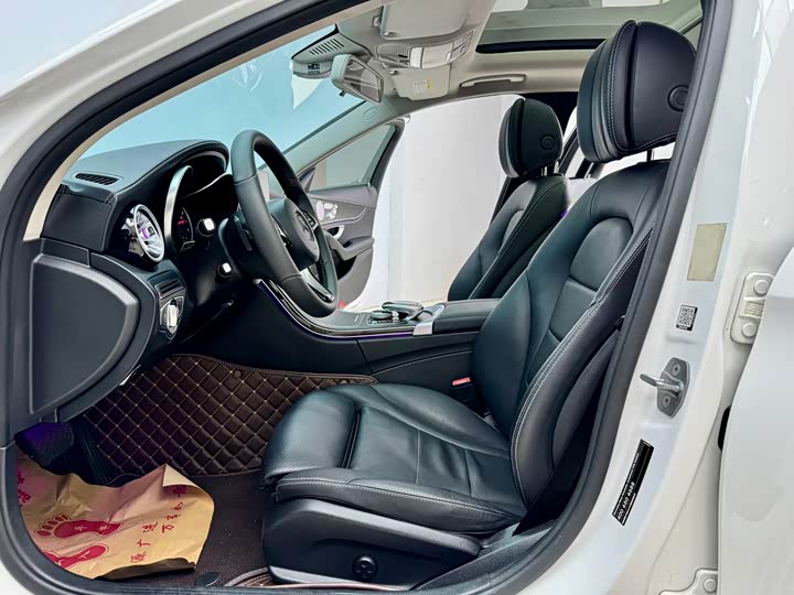 C-Class 2018 C 200 L 1.3T - Automatic - 70,000 km - Image 6