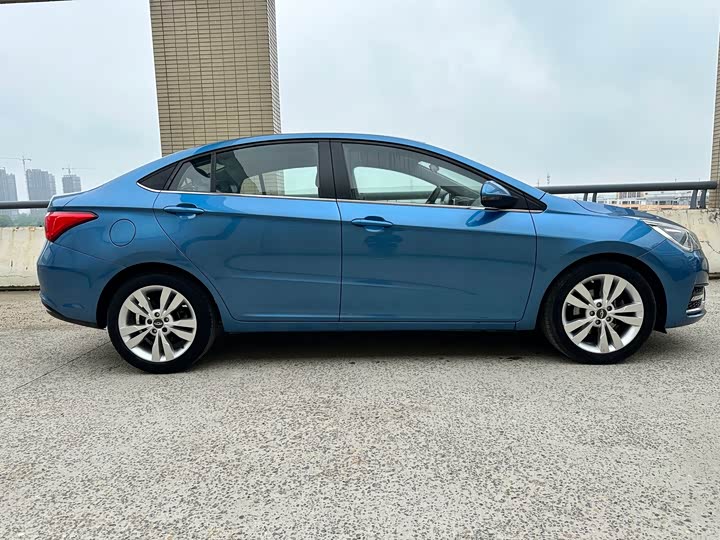 Arrizo 5 2016 Arrizo 5 1.5L - Manual - 48,000 km - Image 4