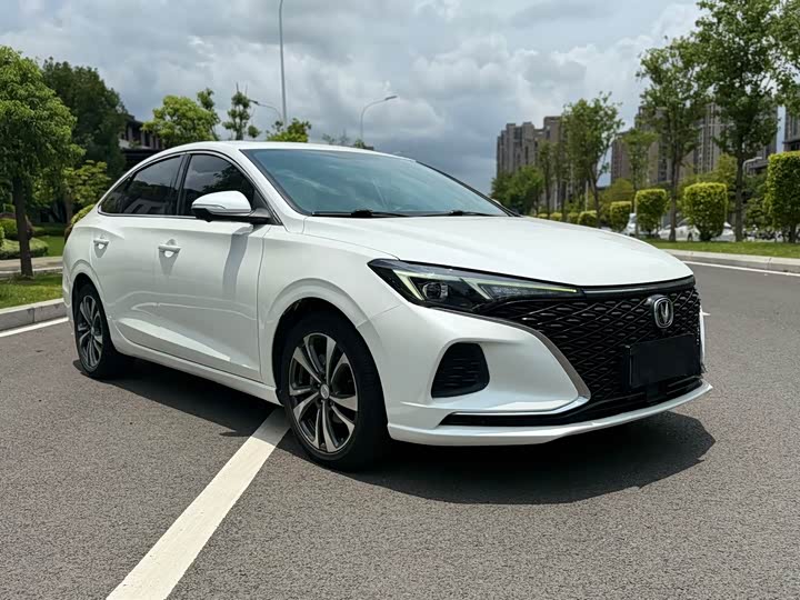 Eado 2020 1.4T - Automatic - 28,800 km - Image 3