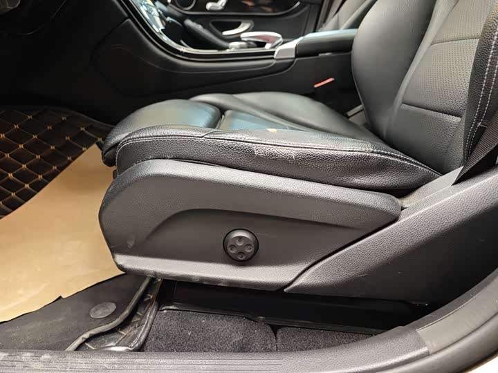 GLC 2017 GLC 260 1.5T - Automatic - 152,000 km - Image 10