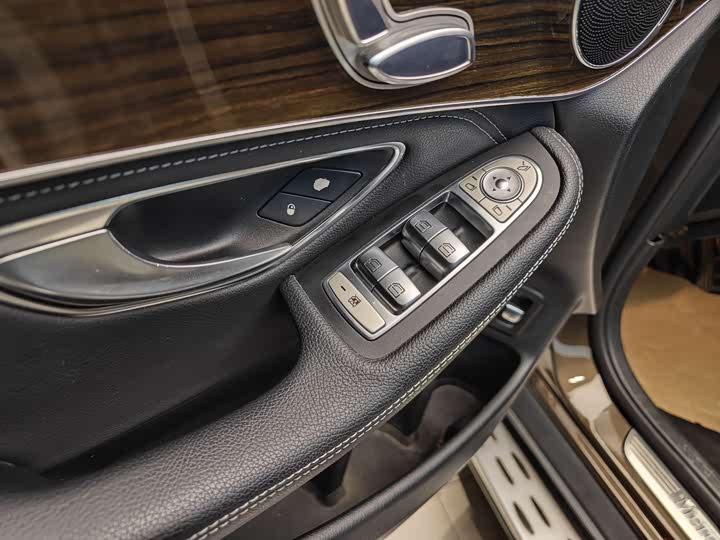 GLC 2017 GLC 260 1.5T - Automatic - 152,000 km - Image 9