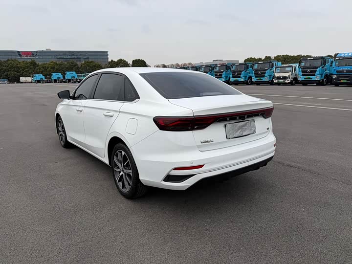 Emgrand 2022 1.5L - CVT - 30,000 km - Image 5