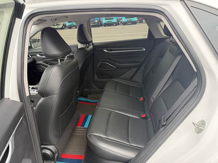 Emgrand 2022 1.5L - CVT - 30,000 km - Image 8