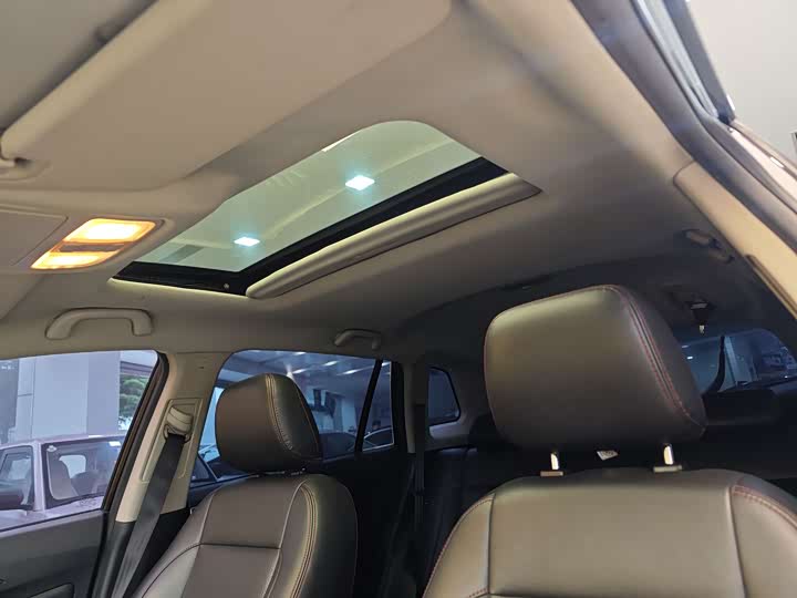 CS75 2014 2.0L - Manual - 128,000 km - Image 12