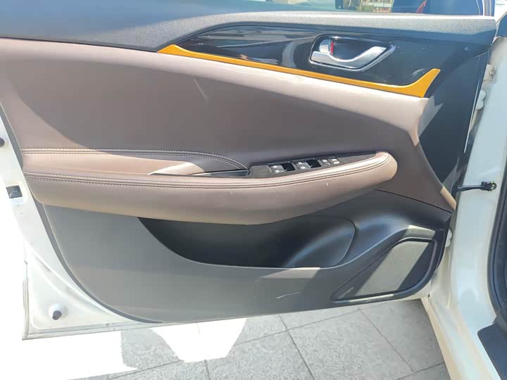Eado 2019 1.6L - Automatic - 70,000 km - Image 8