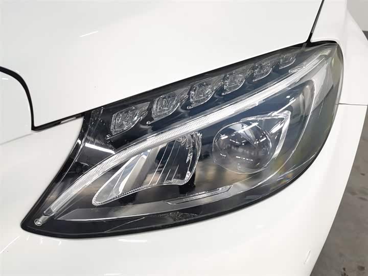 C-Class 2018 C 200 L 1.3T - Automatic - 53,400 km - Image 7
