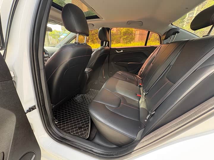 Arrizo 5 2017 Arrizo 5 1.5L - Manual - 69,000 km - Image 12