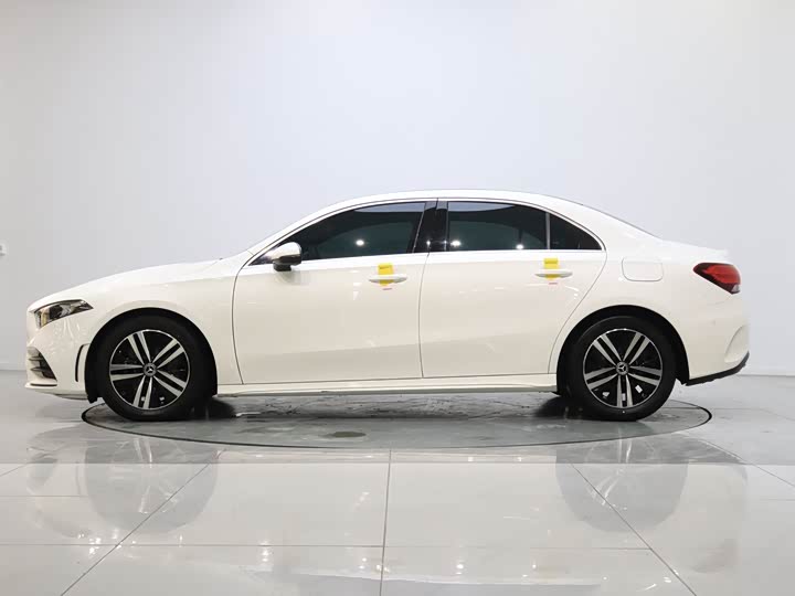 A-Class 2019 A 180 L 1.6T - Automatic - 26,000 km - Image 11