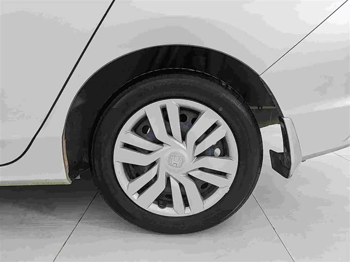 City 2015 1.5L - CVT - 40,000 km - Image 12