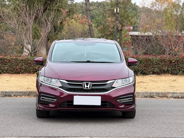 Jade 2017 1.8L - CVT - 119,000 km - Image 2