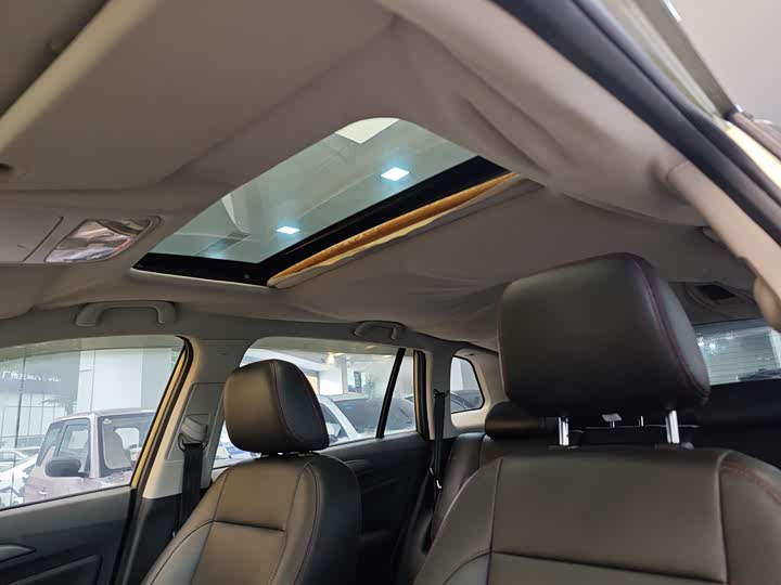 CS75 2014 1.8T - Automatic - 134,000 km - Image 12