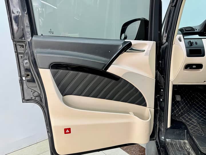 Vito 2015 3.0L 3.0L - Automatic - 80,000 km - Image 7