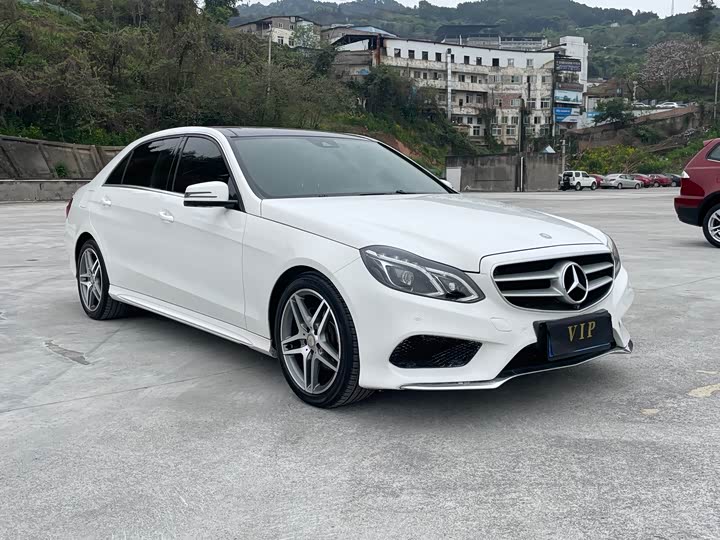 E-Class 2014 E 260 L 1.5T - Automatic - 160,000 km - Image 3