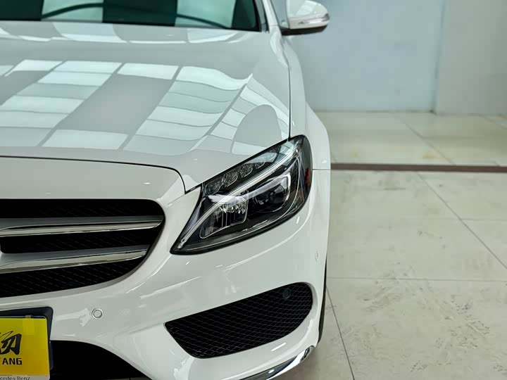 C-Class 2018 C 200 L 1.3T - Automatic - 70,000 km - Image 4