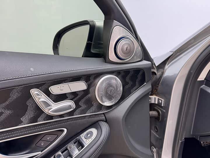 C-Class 2015 C 200 L 1.3T - Automatic - 60,000 km - Image 8