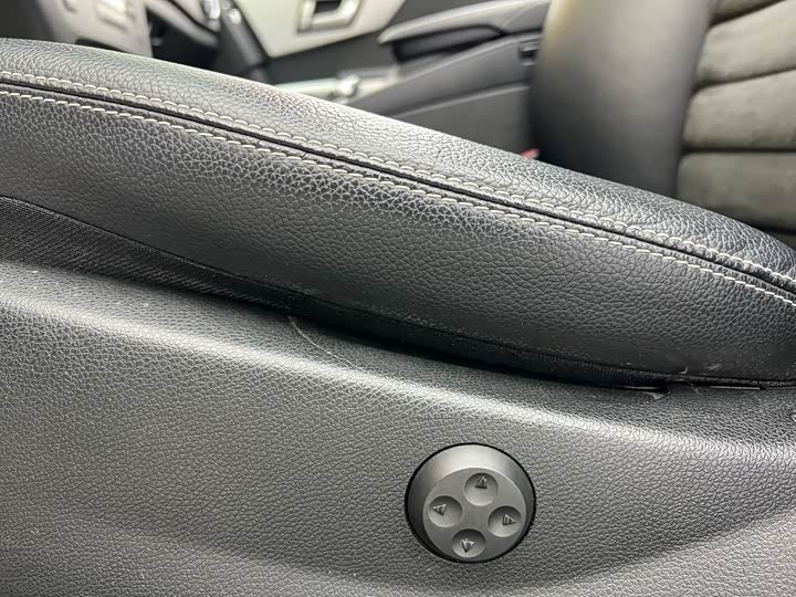 GLK 2015 K 260 1.5T - Automatic - 92,000 km - Image 6