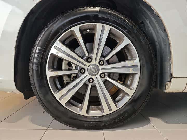 M8 2018 M8 320T - Automatic - 105,000 km - Image 6
