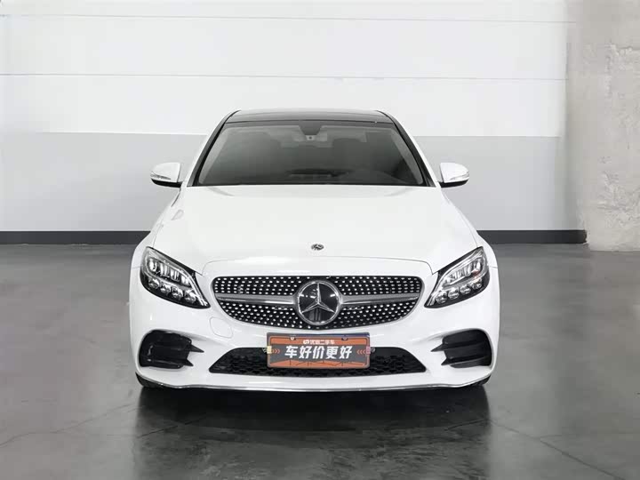 C-Class 2019 C 260 L 1.5T - Automatic - 105,600 km - Image 3