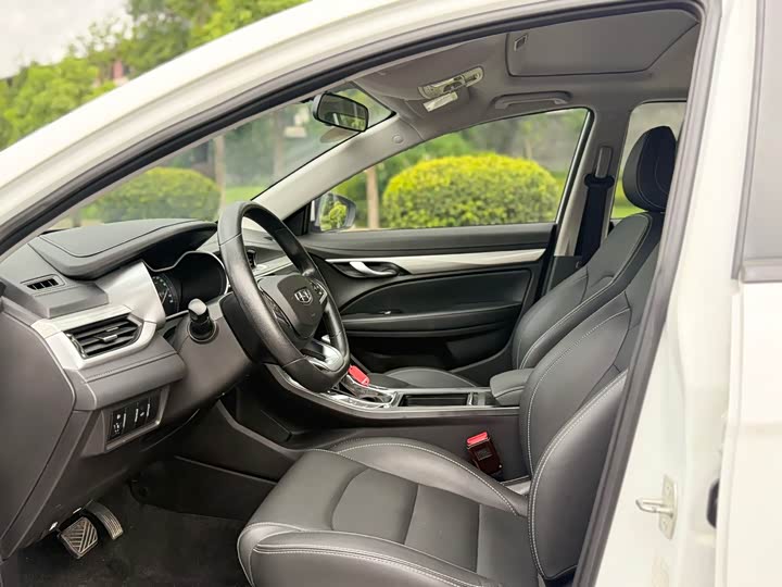 Emgrand 2020 1.5L - CVT - 18,800 km - Image 8