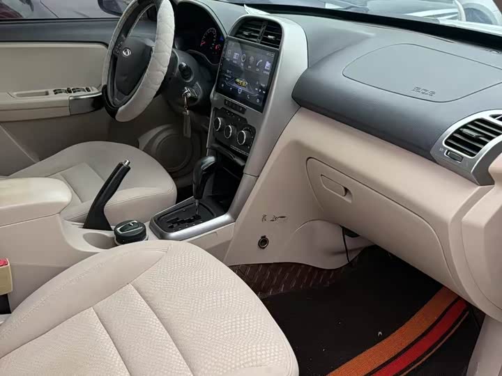 Tiggo 3 2014 Tiggo 3 1.6L - CVT - 130,000 km - Image 6