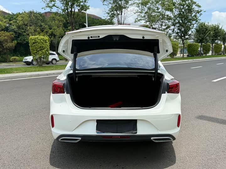 Eado 2020 1.4T - Automatic - 28,800 km - Image 10