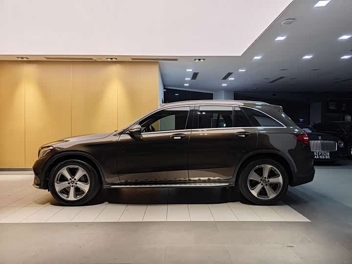 GLC 2017 GLC 260 1.5T - Automatic - 152,000 km - Image 6