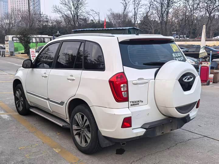 Tiggo 3 2015 Tiggo 3 1.6L - Manual - 90,000 km - Image 11