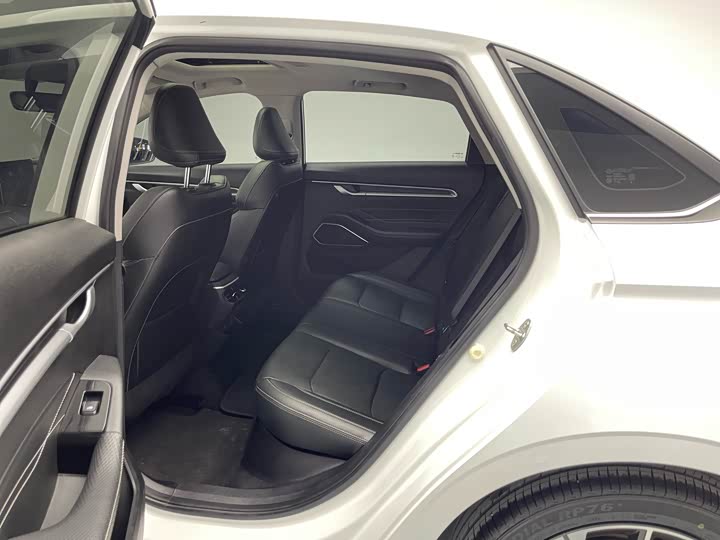 Emgrand 2022 1.5L - CVT - 47,800 km - Image 9
