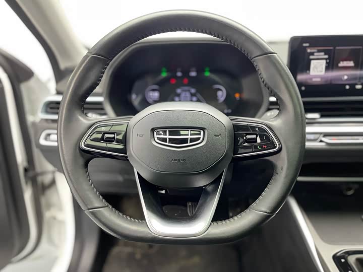 Emgrand 2022 1.5L - CVT - 47,800 km - Image 7