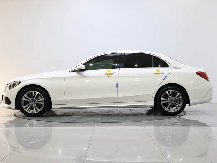 C-Class 2018 C 200 1.3T - Automatic - 119,000 km - Image 5