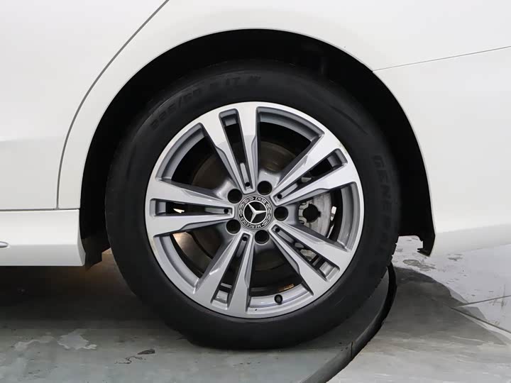 C-Class 2018 C 200 1.3T - Automatic - 119,000 km - Image 10