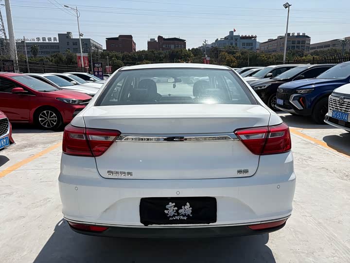 Vision 2018 1.5L - Automatic - 51,000 km - Image 6
