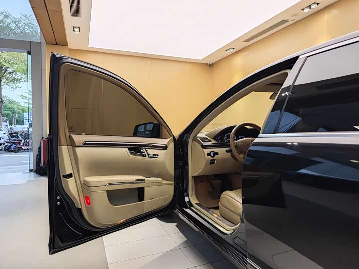 S-Class 2010 S 300 L 2.0T - Automatic - 201,600 km - Image 7
