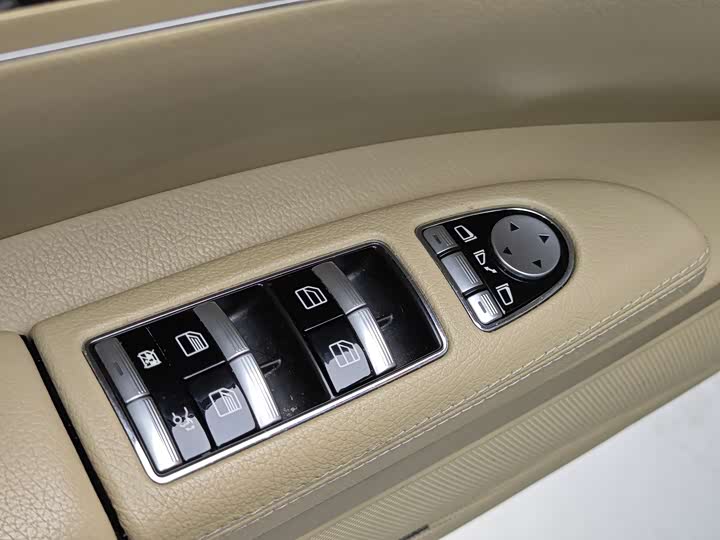 S-Class 2010 S 300 L 2.0T - Automatic - 201,600 km - Image 9